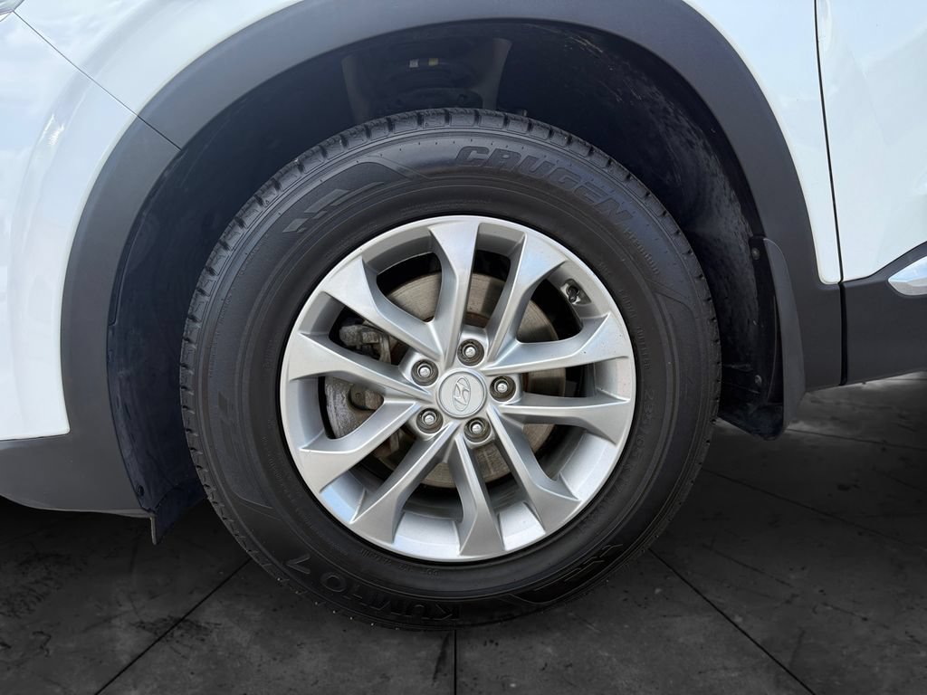 Used 2020 Hyundai Santa Fe SEL FWD image 14