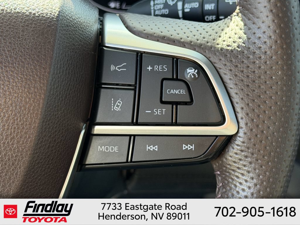 Certified 2023 Toyota Sienna Platinum FWD image 24