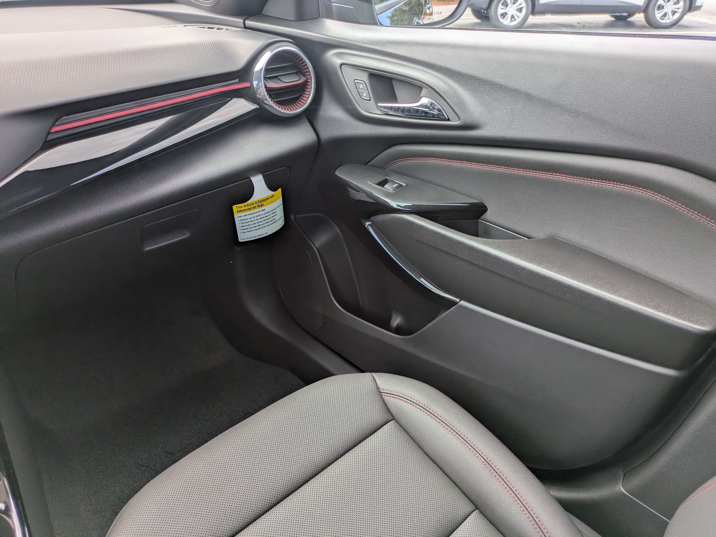 New 2026 Chevrolet Trax RS w/ Sunroof Package FWD image 10