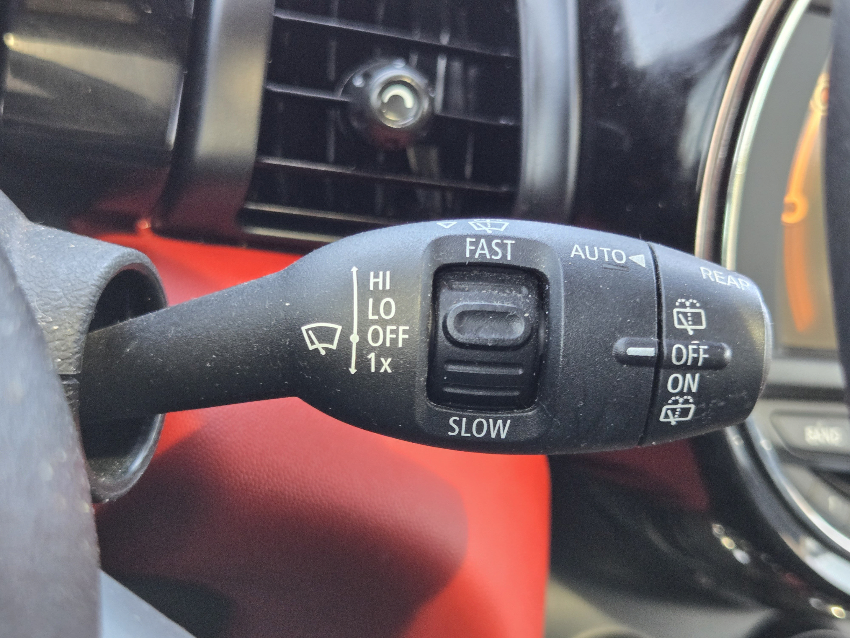 Used 2015 MINI Cooper 2-Door Hardtop FWD image 16