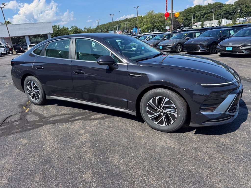 New 2026 Hyundai Sonata Blue FWD image 3