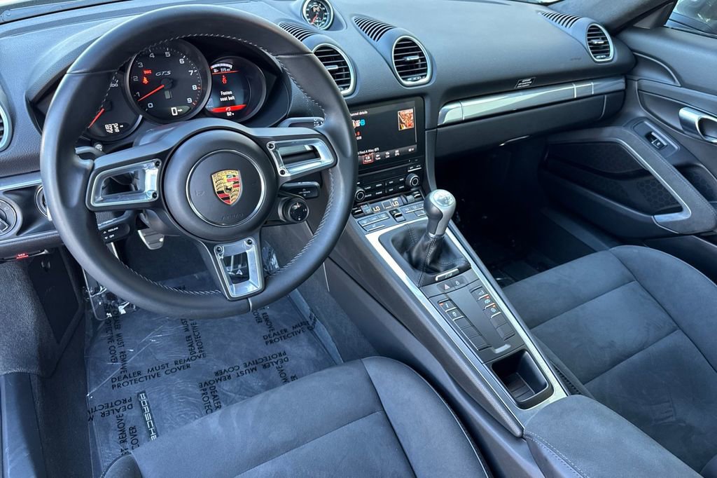 Used 2023 Porsche 718 Cayman GTS image 4