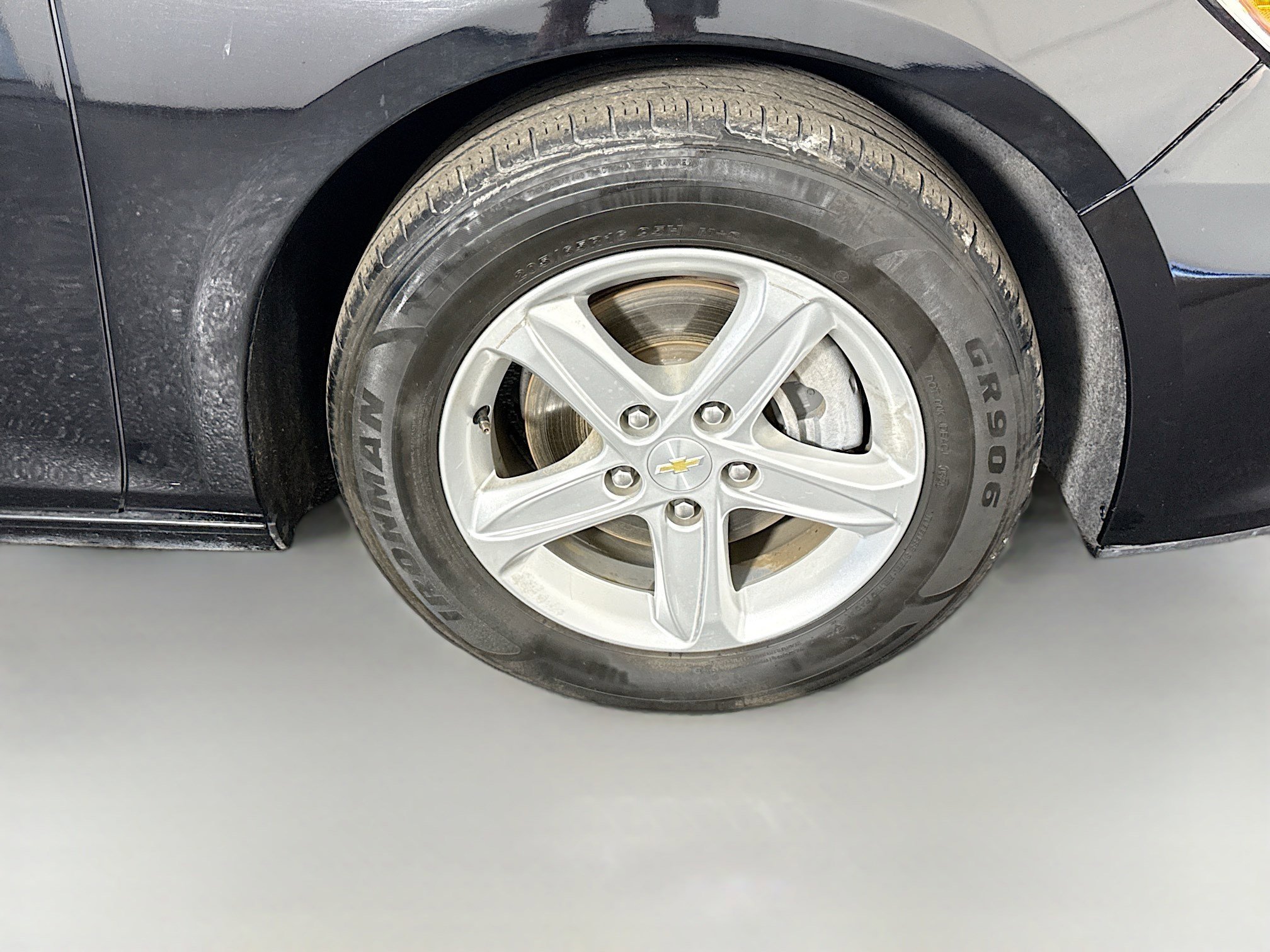 Used 2022 Chevrolet Malibu LT FWD image 32