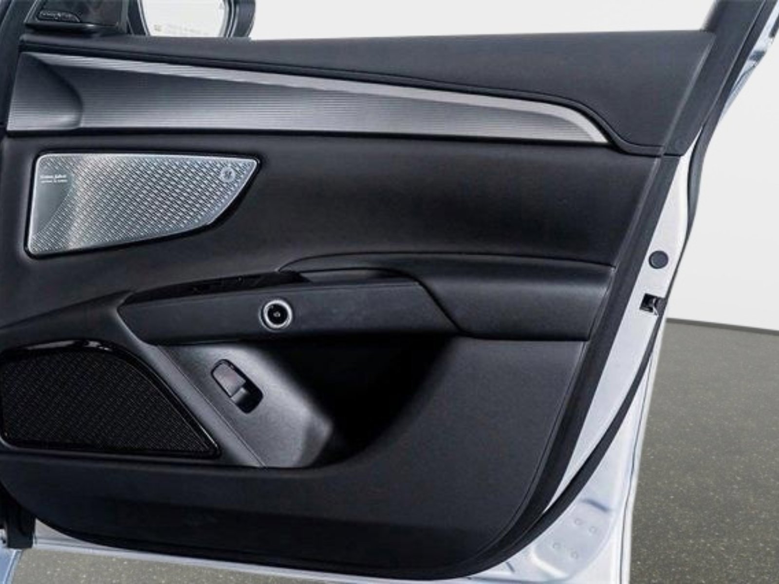 Used 2024 Maserati Grecale GT image 17