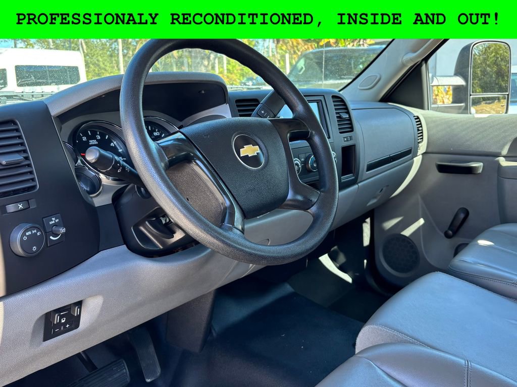 Used 2011 Chevrolet Silverado 3500 W/T image 7