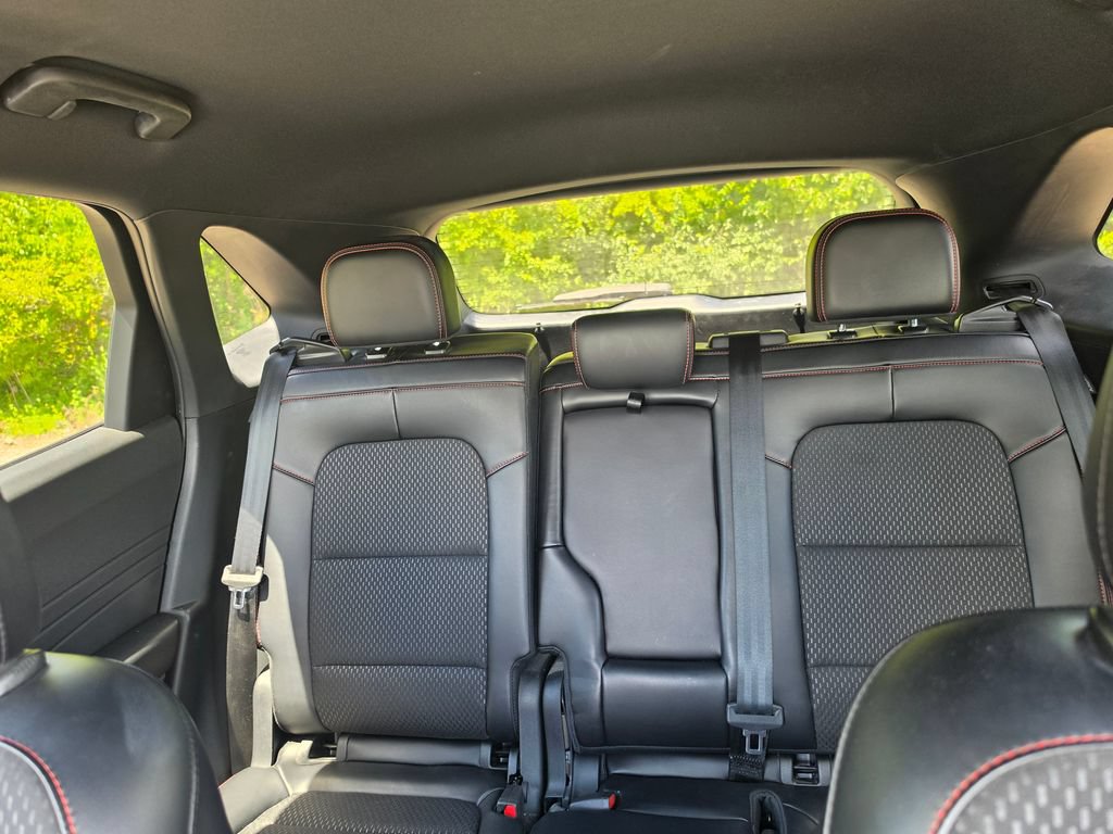 Used 2025 Ford Escape ST-Line Select AWD/4WD image 19
