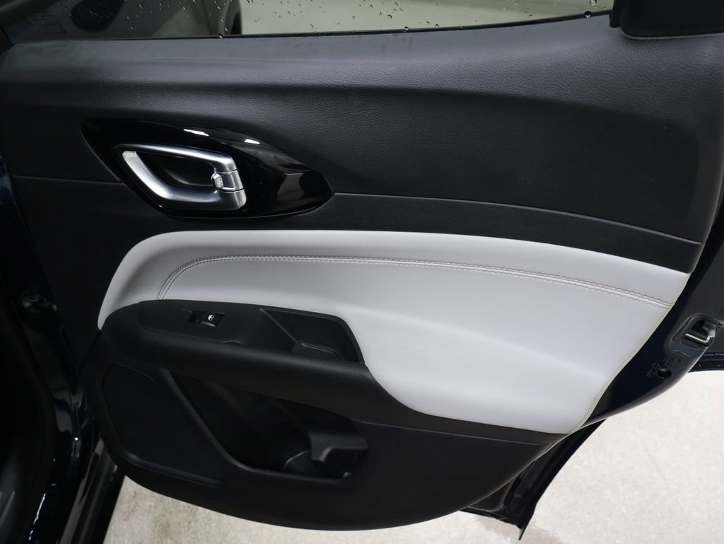 New 2026 Jeep Compass Limited image 17