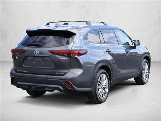 Certified 2024 Toyota Highlander Limited AWD/4WD image 5