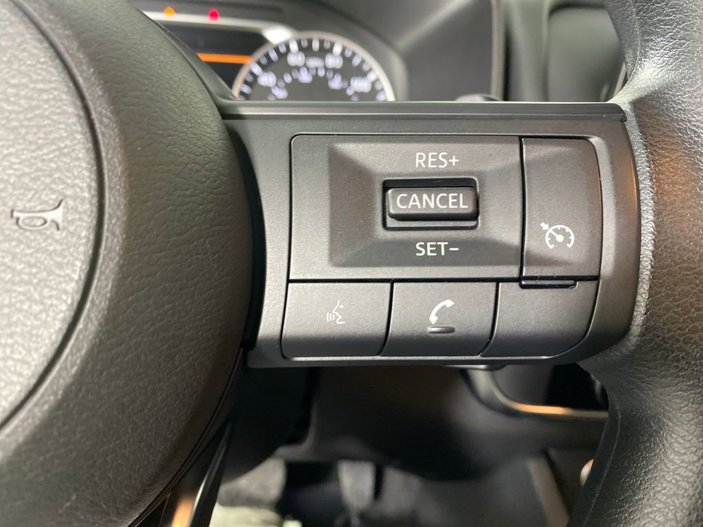 Used 2023 Nissan Rogue S image 15