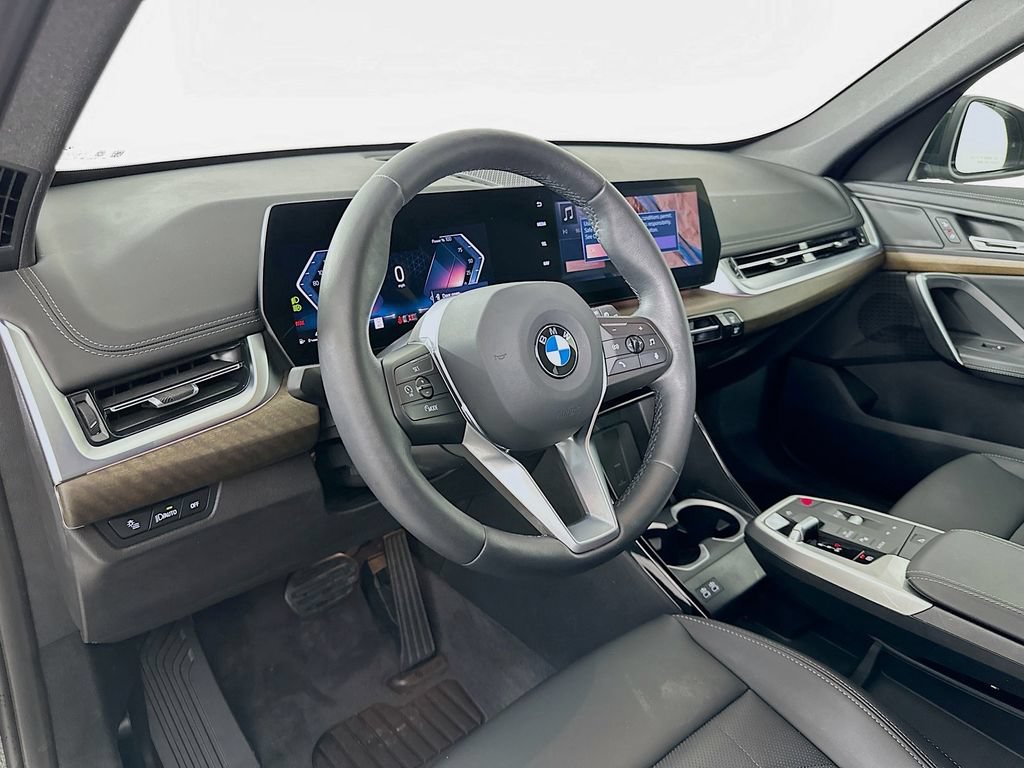 Used 2025 BMW X1 xDrive28i w/ Convenience Package AWD/4WD image 9