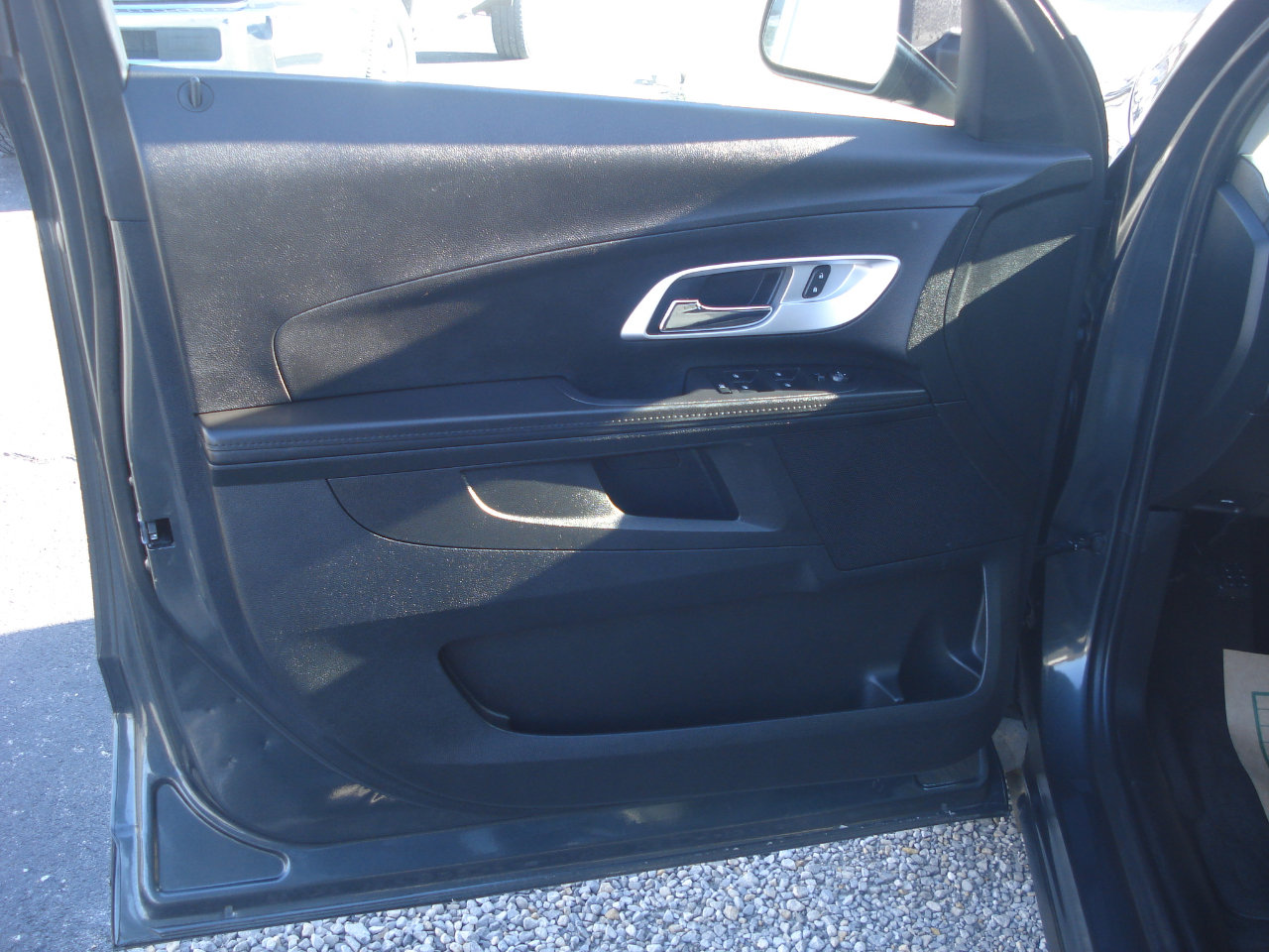 Used 2017 Chevrolet Equinox LS image 10