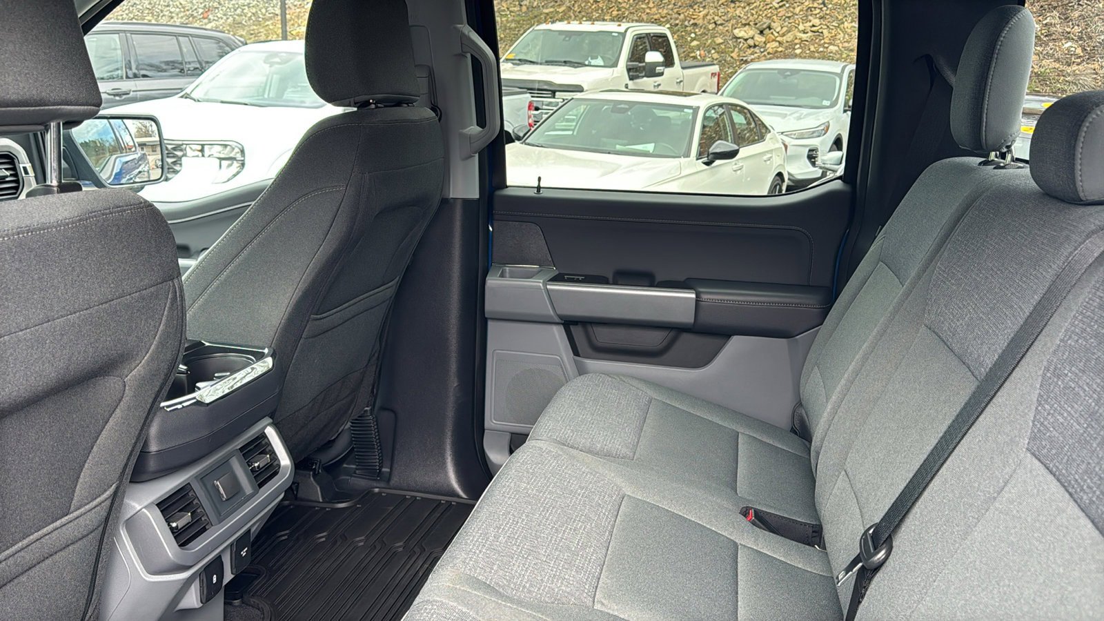 Used 2025 Ford F150 XLT w/ Equipment Group 302A MID image 26