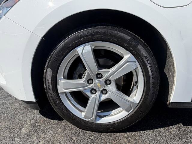 Used 2018 Chevrolet Volt LT w/ Comfort Package FWD image 3