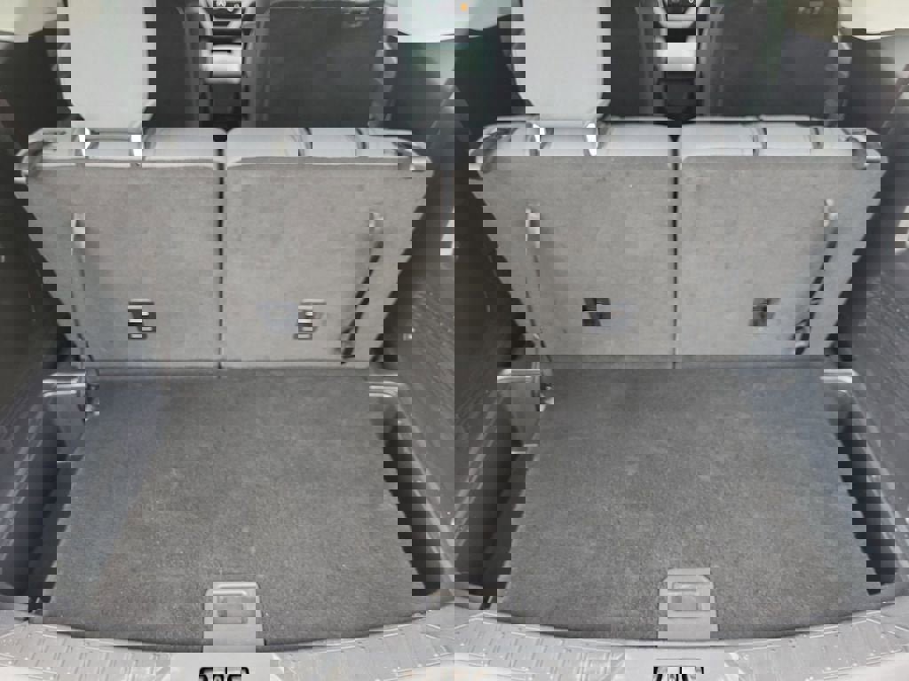 Used 2025 Ford Explorer Active image 17