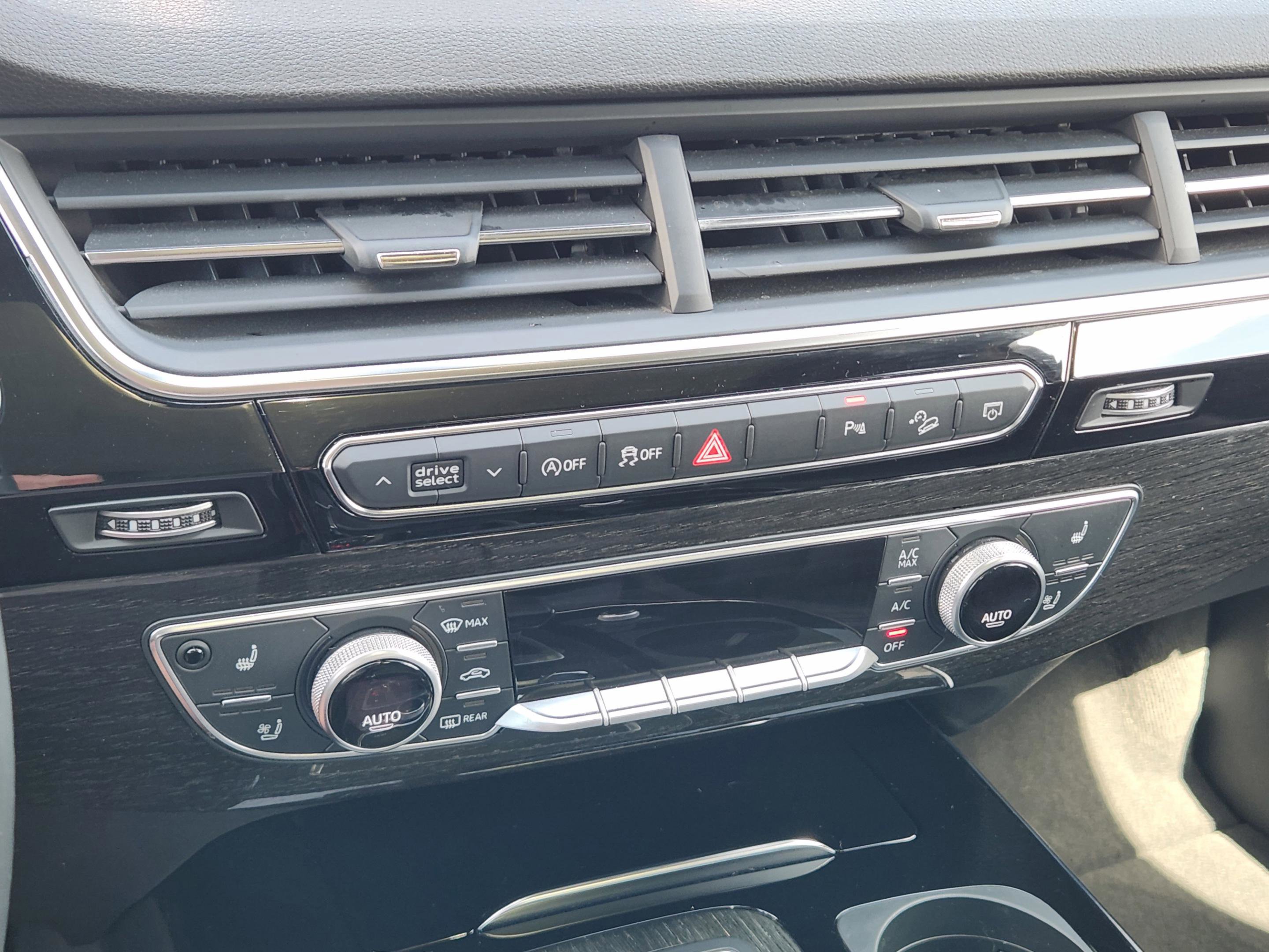 Used 2018 Audi Q7 3.0T Premium Plus AWD/4WD image 22