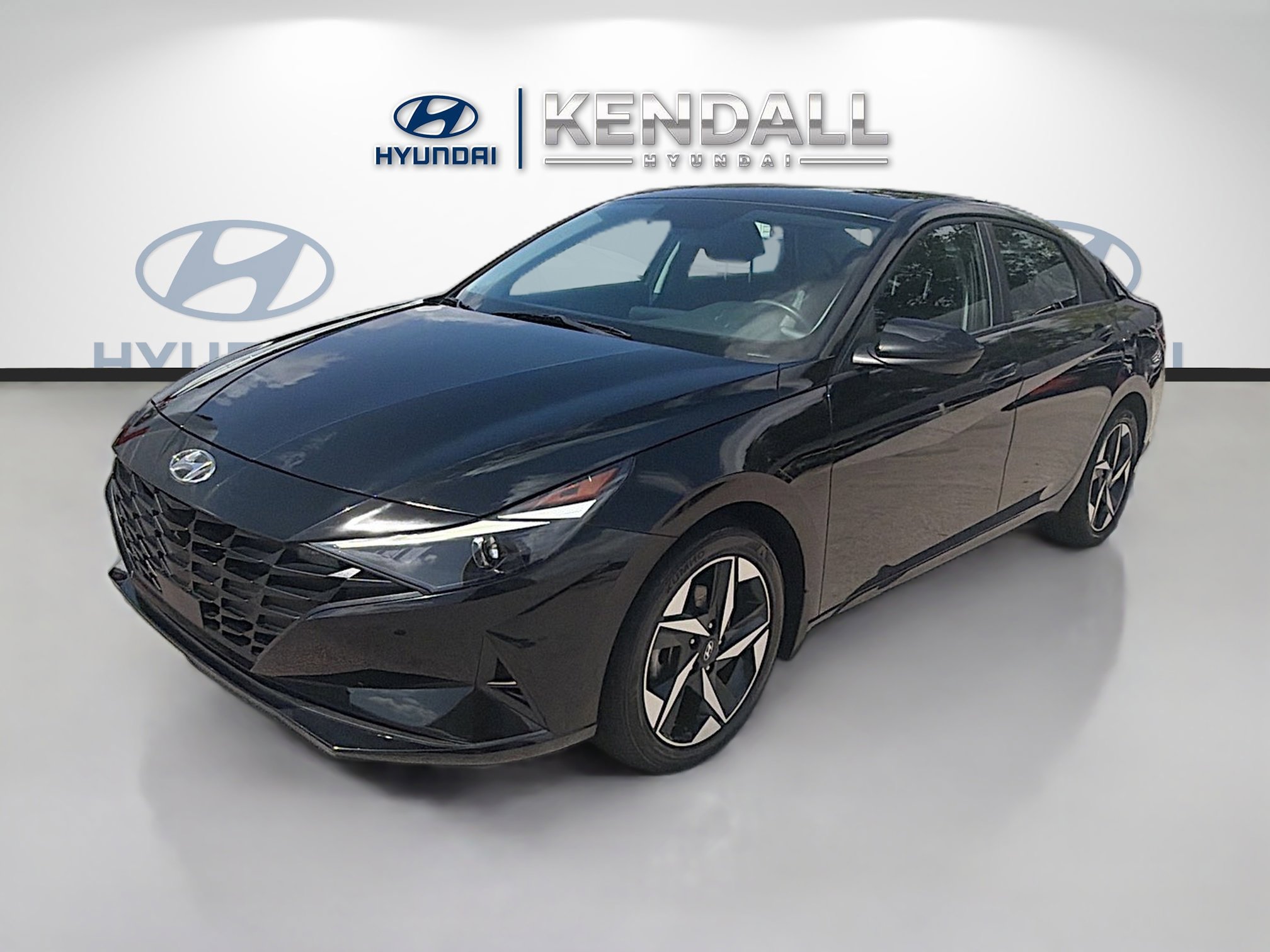 Used 2023 Hyundai Elantra SEL w/ Convenience Package FWD image 3