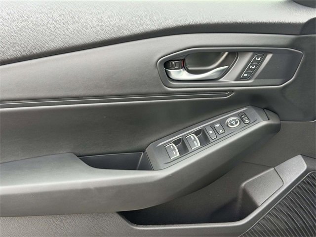 Used 2025 Honda Accord EX-L image 10