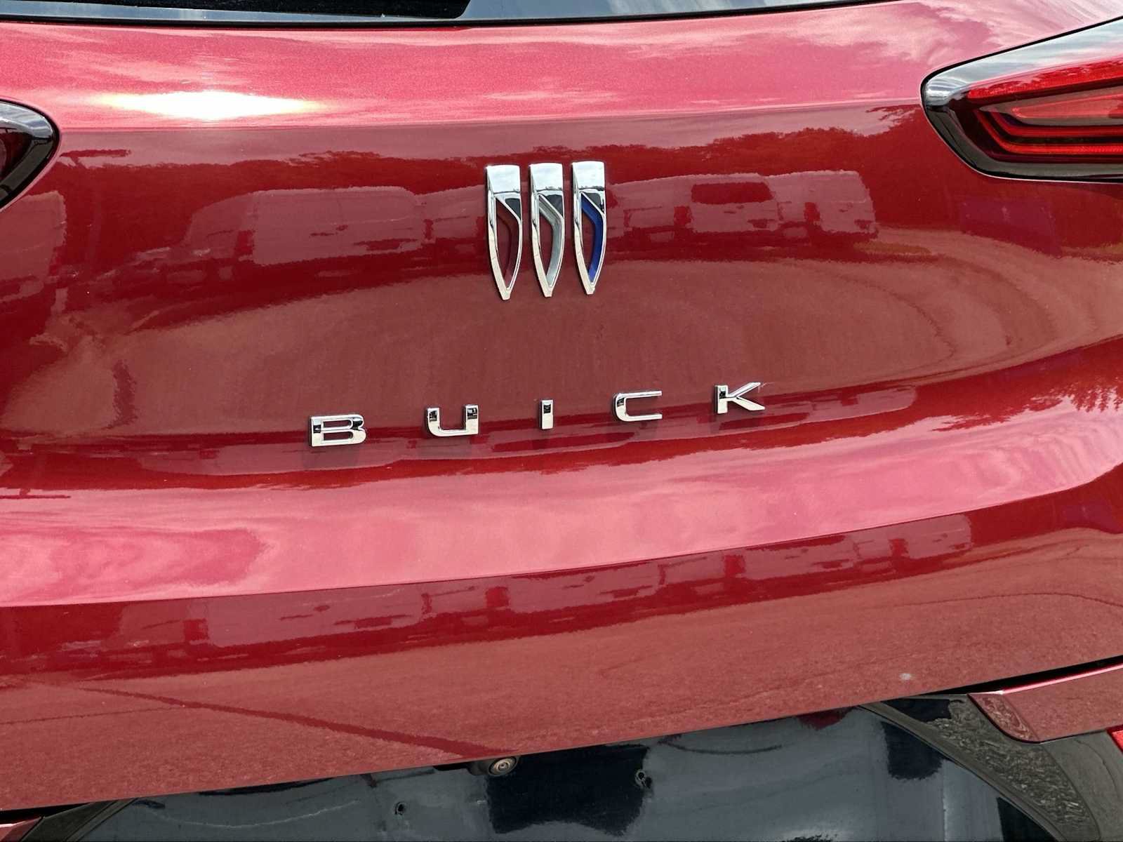 Certified 2025 Buick Encore GX Sport Touring w/ Advanced Technology Package FWD image 12
