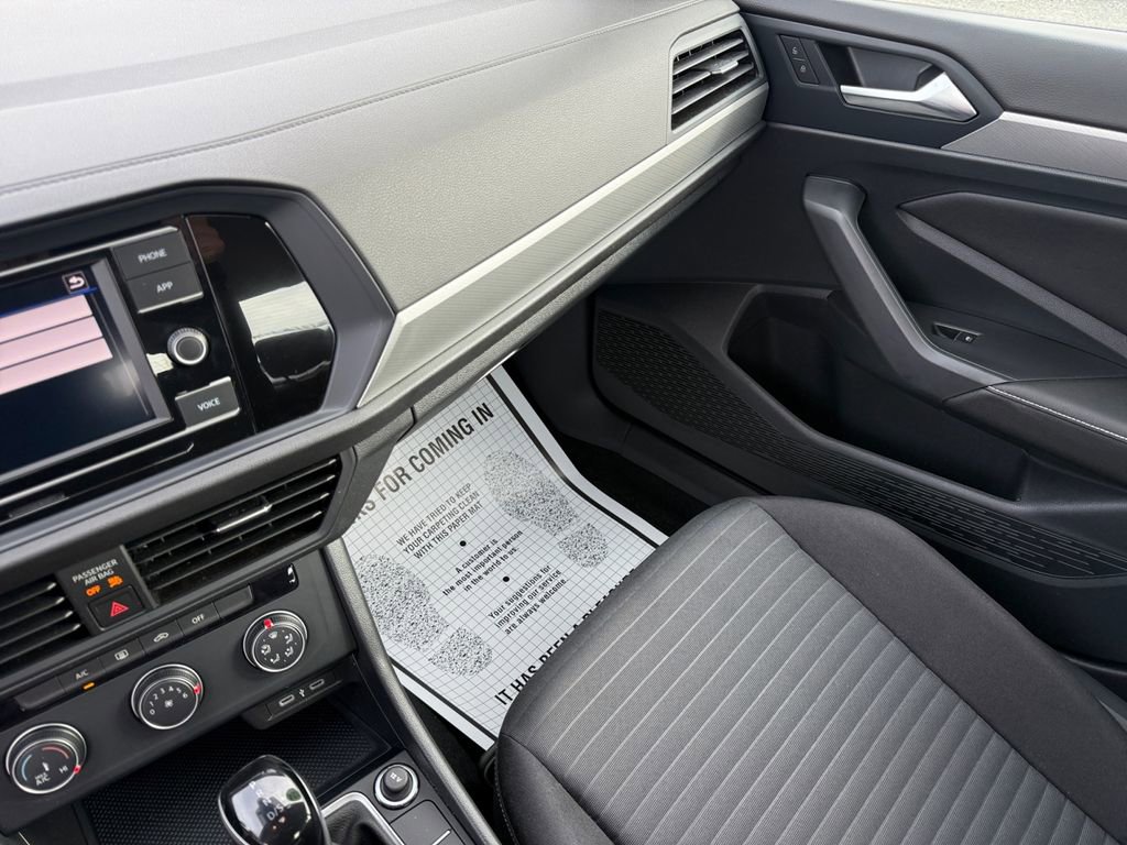 Used 2024 Volkswagen Jetta S image 30