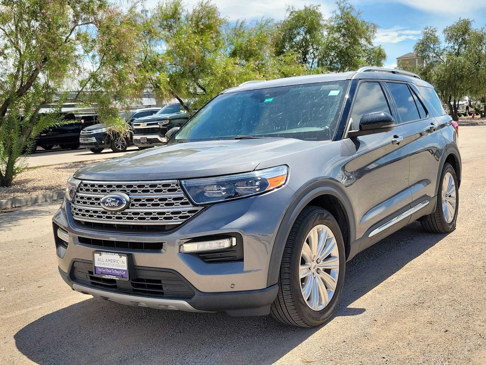 Used 2022 Ford Explorer Limited w/ Equipment Group 301A RWD image 4