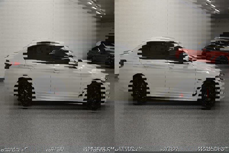 Used 2023 BMW 530e w/ M Sport Package image 7