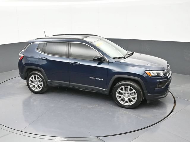 Used 2024 Jeep Compass Latitude AWD/4WD image 61