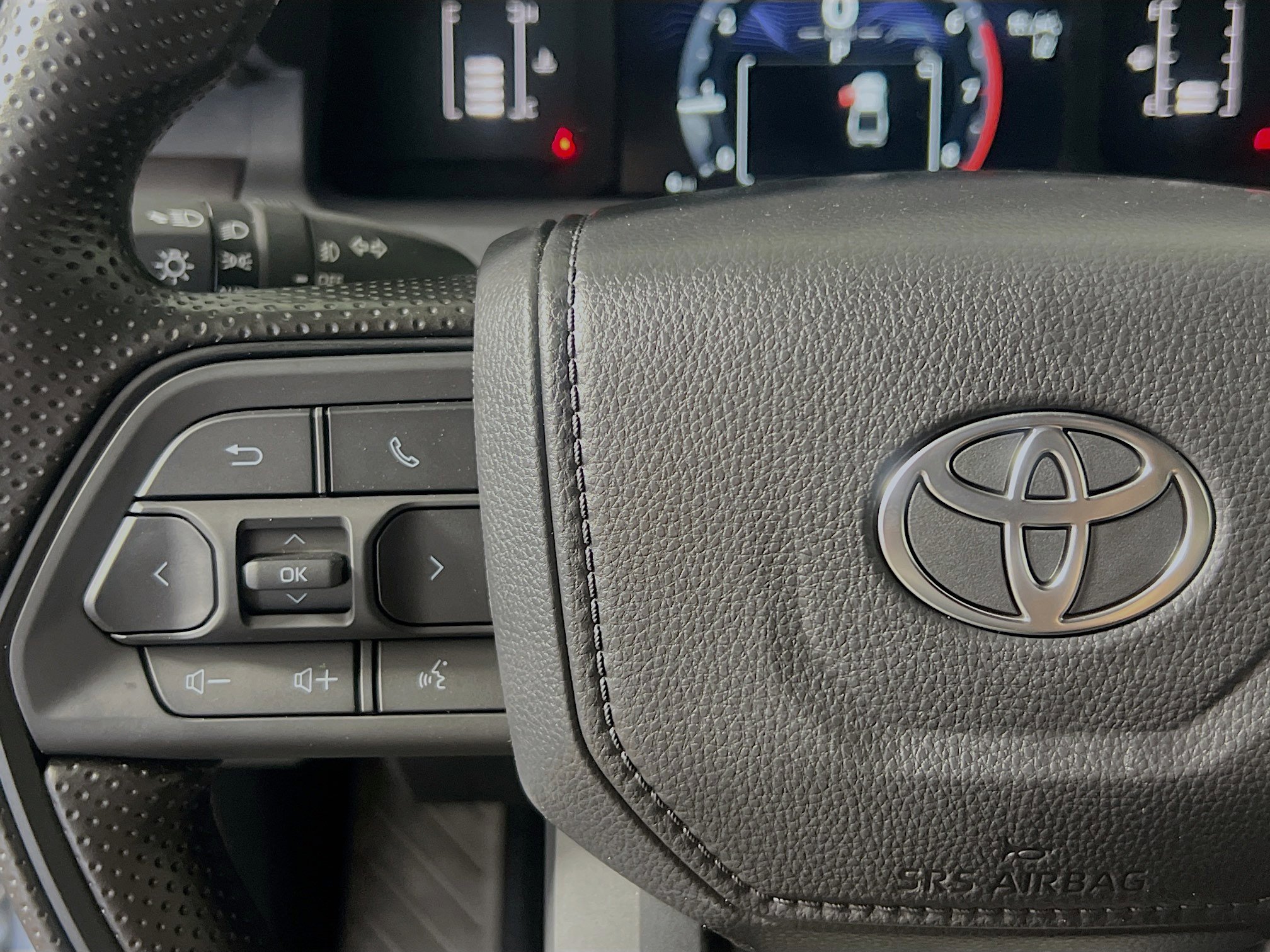 New 2025 Toyota Tacoma SR5 image 18