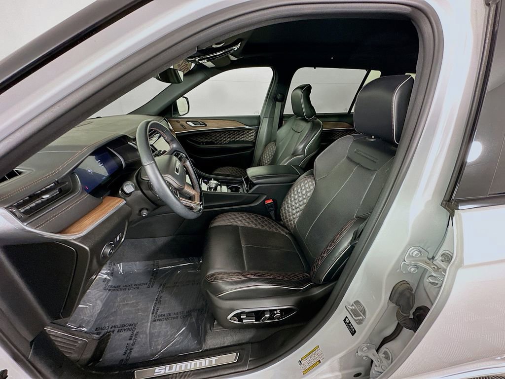 Certified 2023 Jeep Grand Cherokee L Summit w/ Luxury Tech Group V image 32