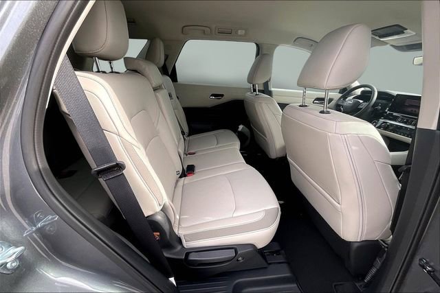 New 2026 Nissan Pathfinder SL image 10