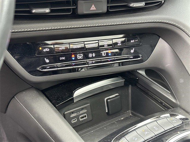 Used 2022 Buick Envision Essence w/ Technology Package I image 24