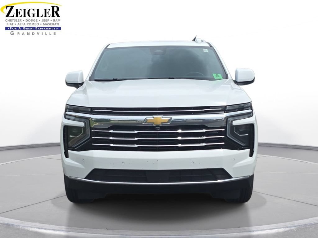 Used 2025 Chevrolet Tahoe LT AWD/4WD image 2