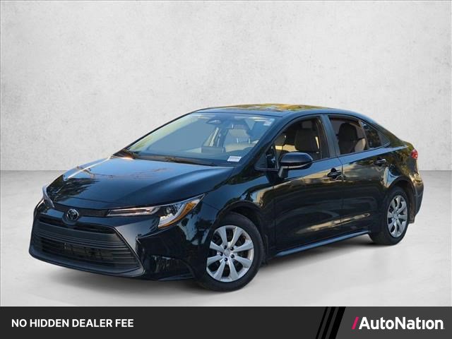 Used 2025 Toyota Corolla LE FWD image 1