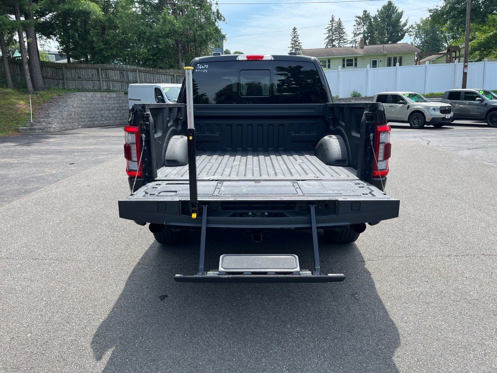 Used 2022 Ford F150 Lariat w/ Equipment Group 502A High image 8