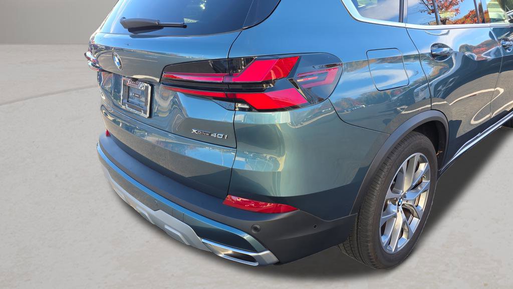 Used 2024 BMW X5 xDrive40i w/ Parking Assistance Package image 22