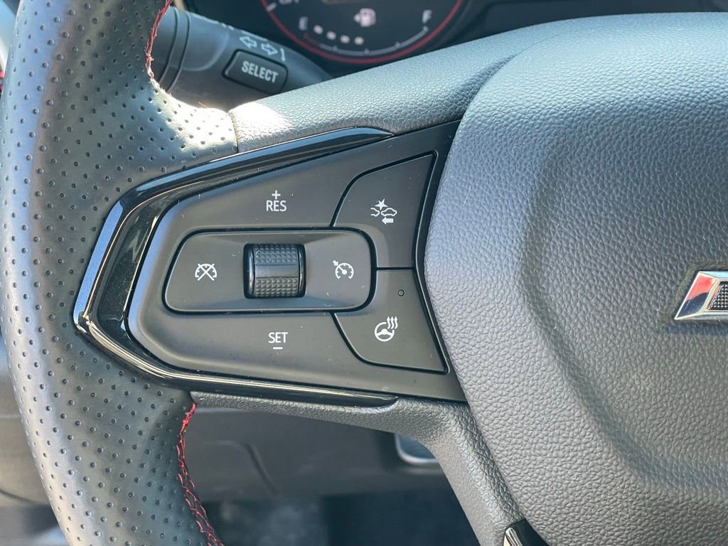 Used 2025 Chevrolet Trax RS w/ Driver Confidence Package image 15