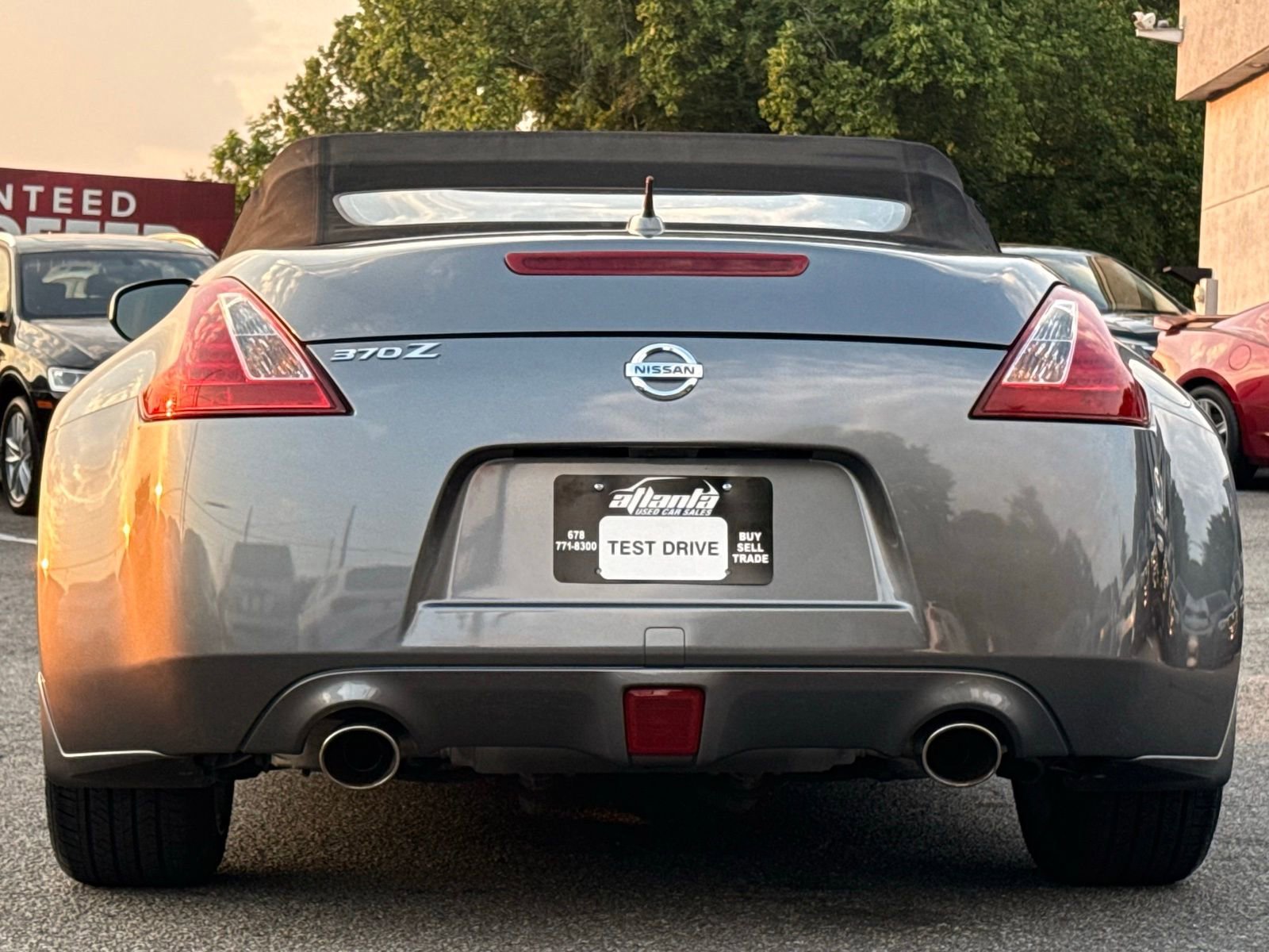 Used 2014 Nissan 370Z Touring RWD image 4