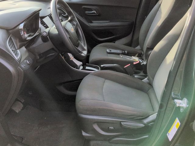 Used 2021 Chevrolet Trax LS image 19