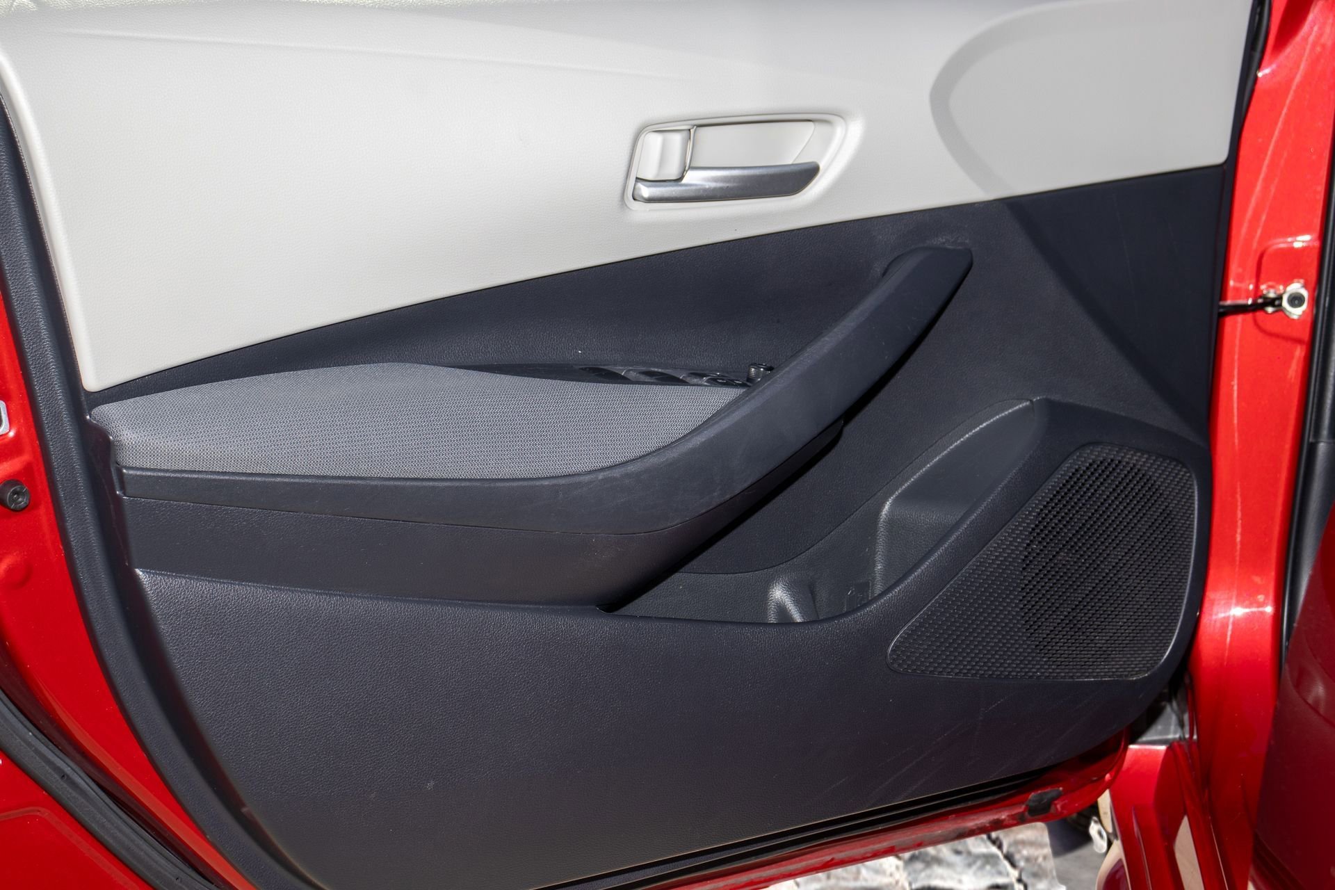 Used 2020 Toyota Corolla LE image 10