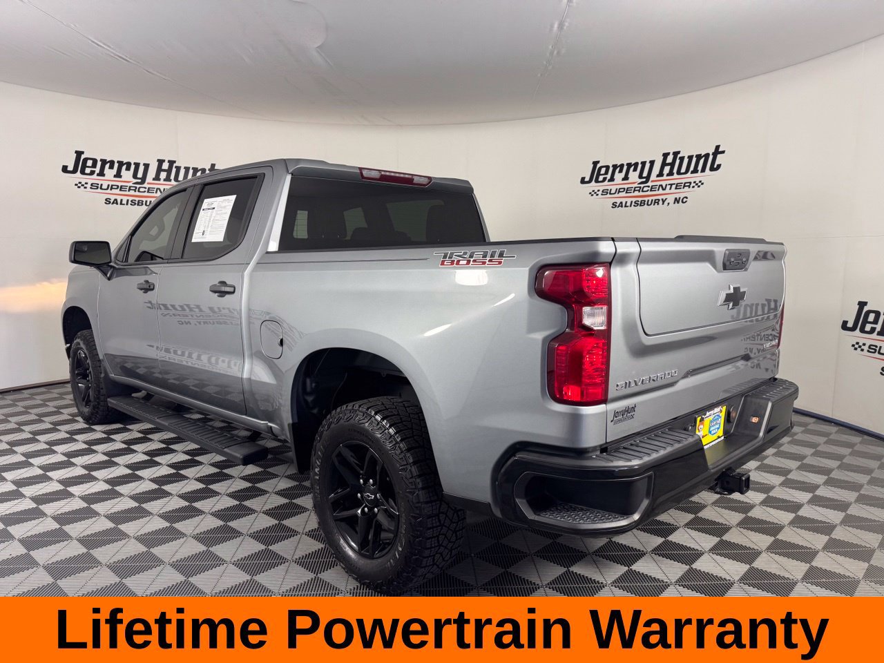 Used 2024 Chevrolet Silverado 1500 Custom Trail Boss AWD/4WD image 10