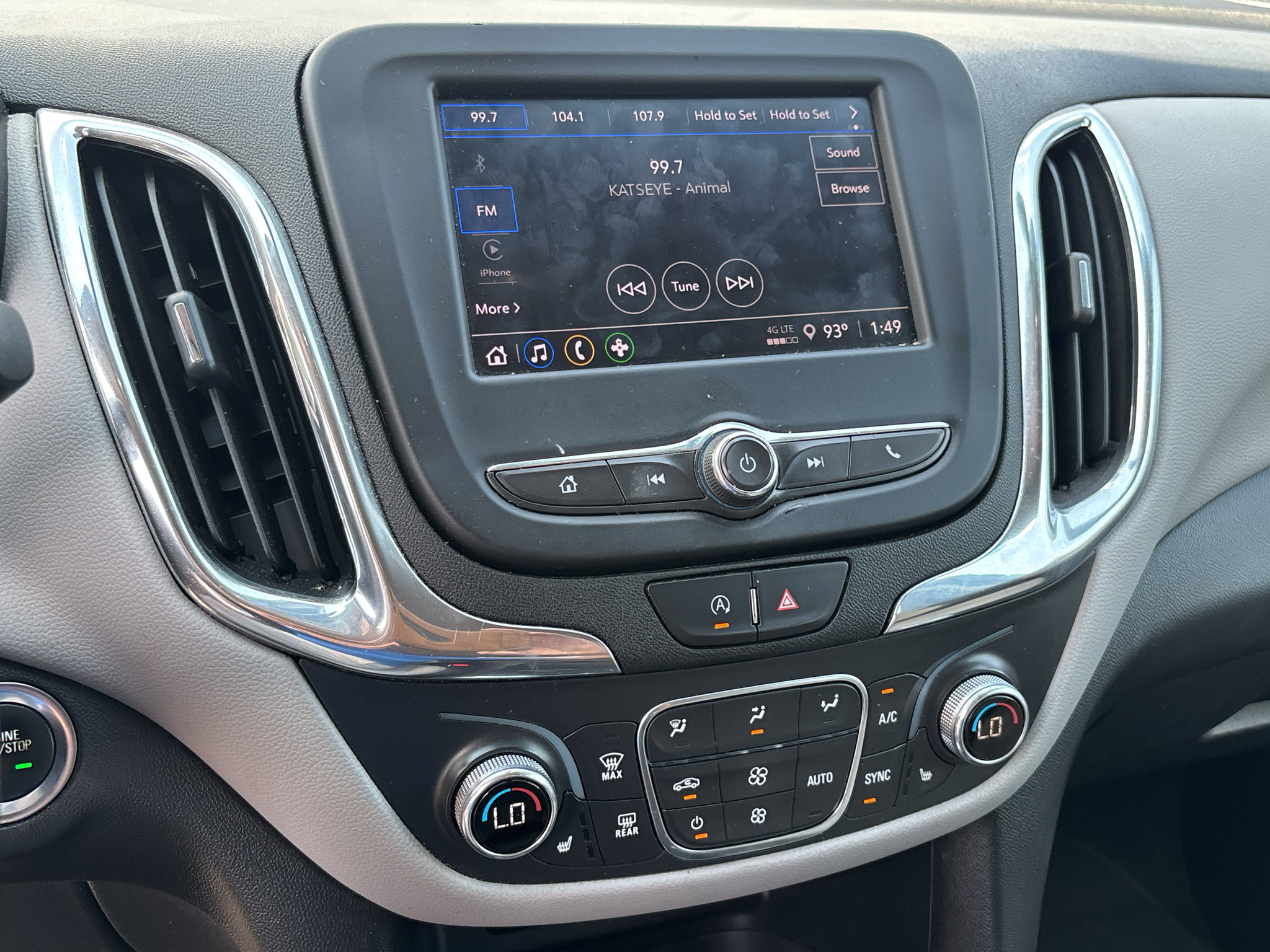 Used 2023 Chevrolet Equinox LT w/ Driver Convenience Package FWD image 13