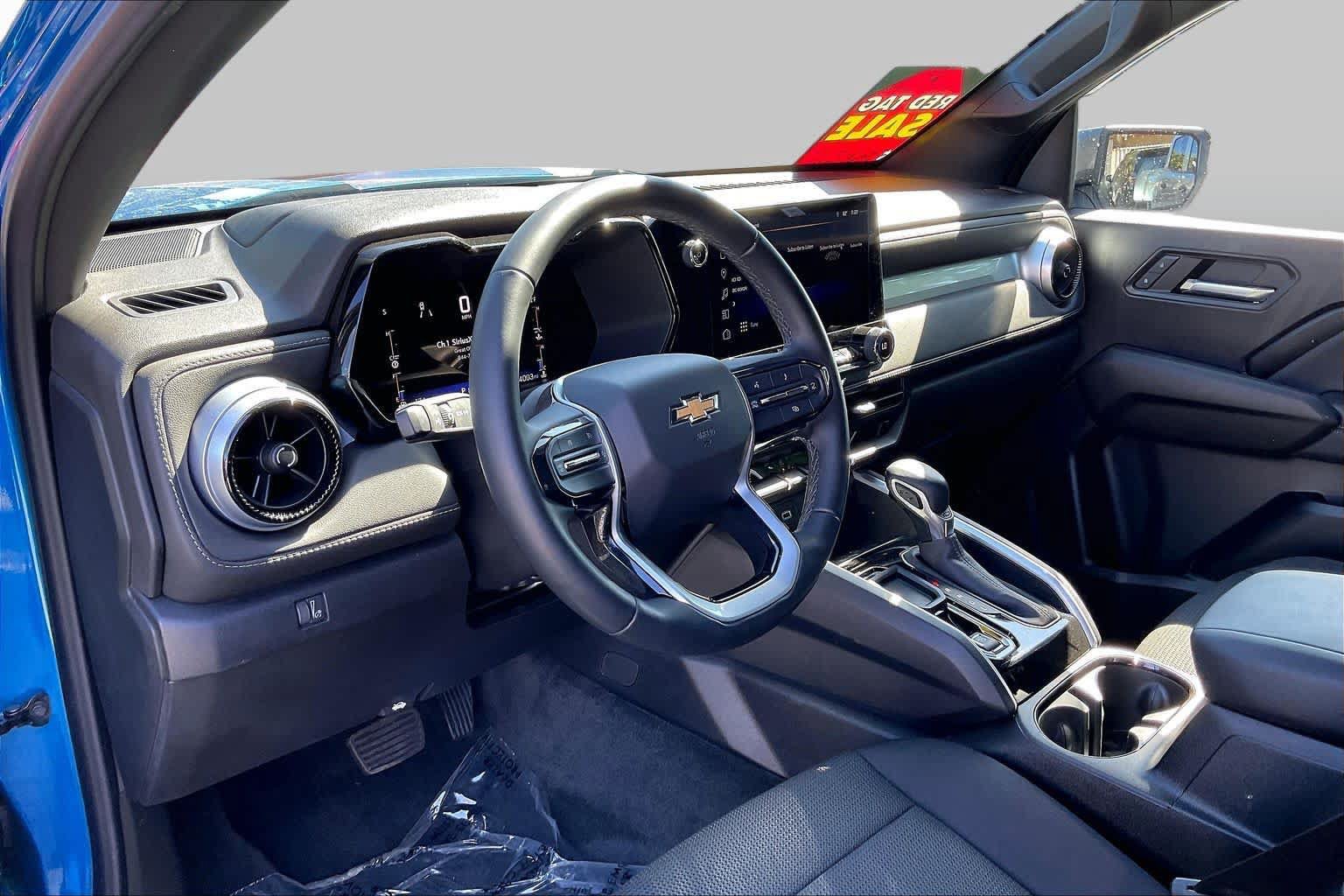 Used 2023 Chevrolet Colorado LT w/ LT Convenience Package RWD image 14