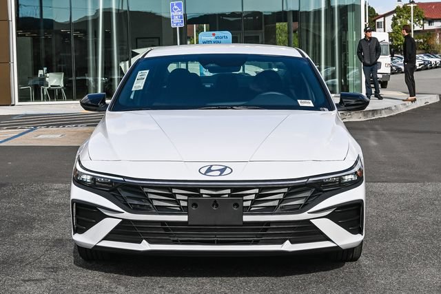 Certified 2026 Hyundai Elantra Sport FWD image 2