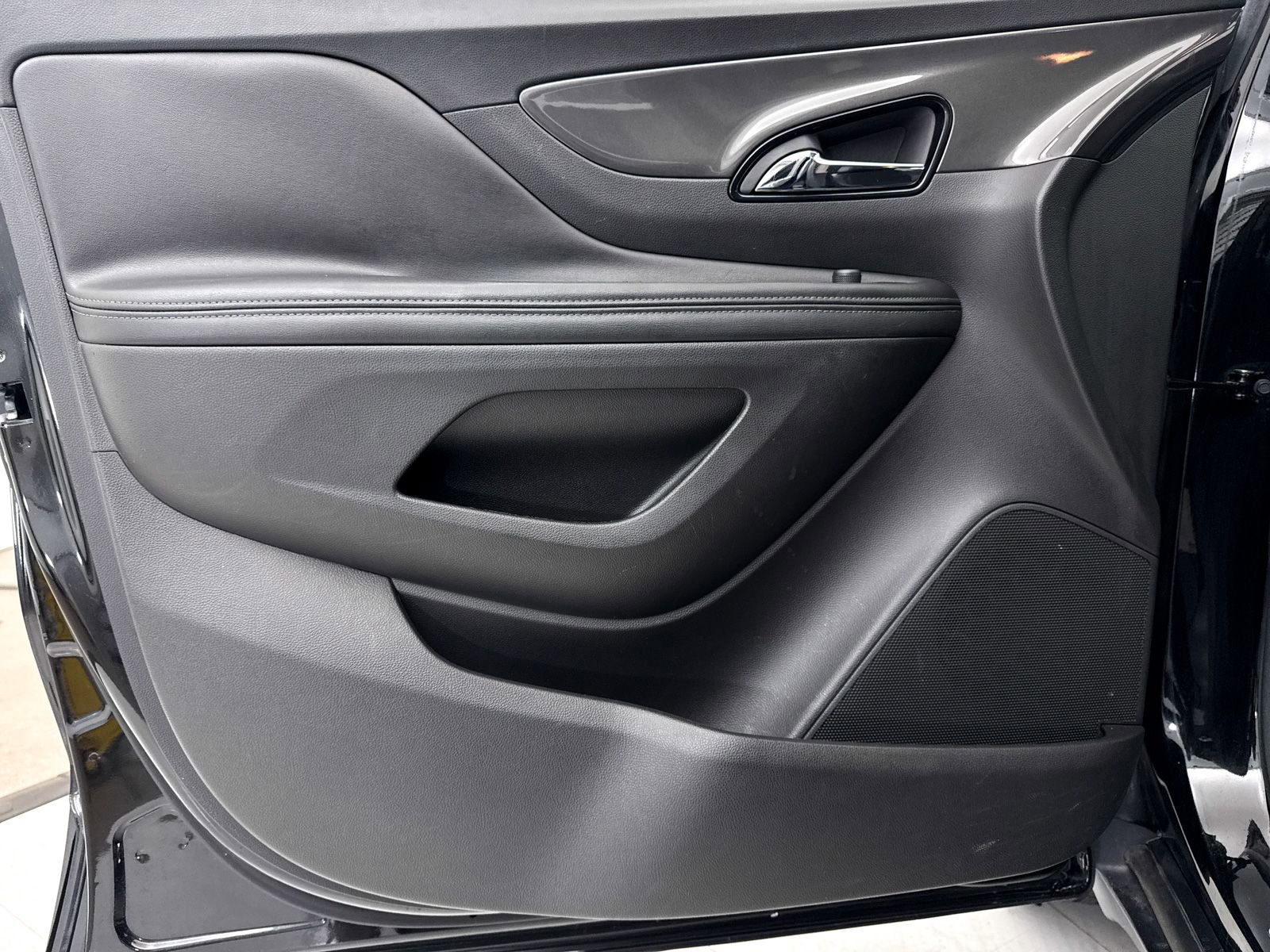 Used 2018 Buick Encore Preferred image 26