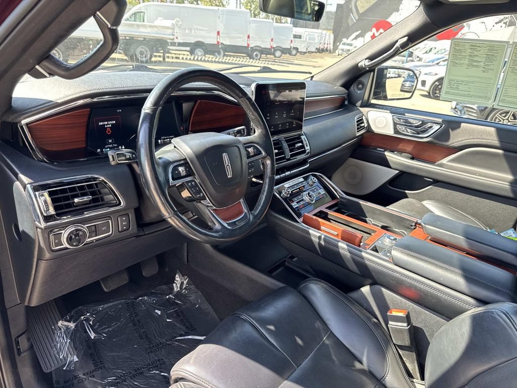 Used 2021 Lincoln Navigator Reserve w/ Luxury Package AWD/4WD image 20
