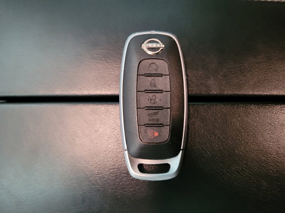 Used 2024 Nissan Rogue SV image 32