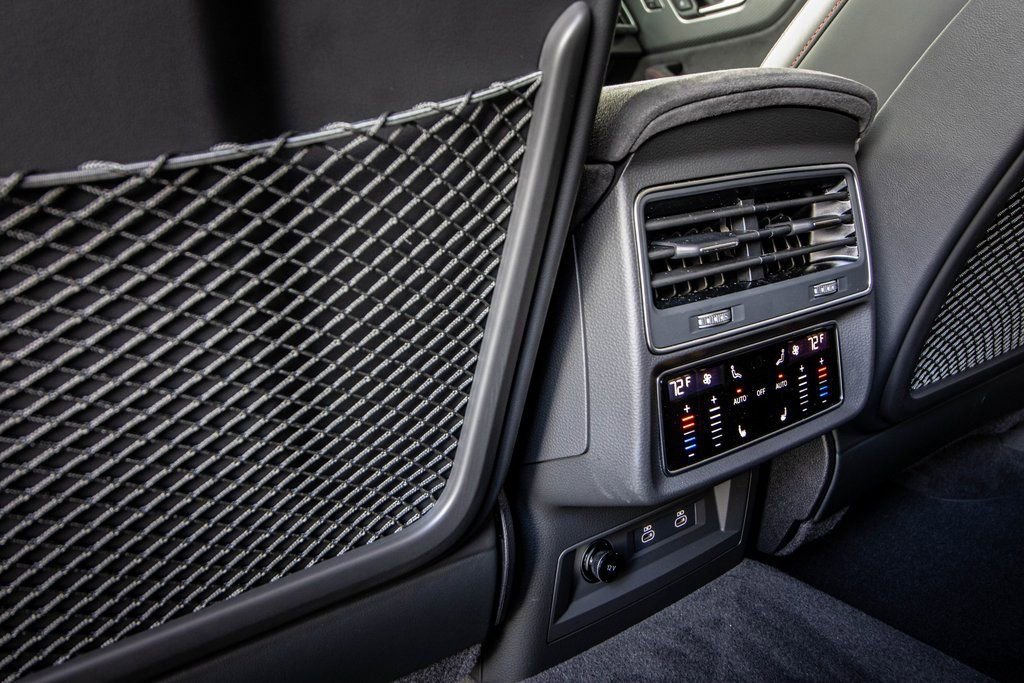 Used 2025 Audi RS Q8 performance image 58