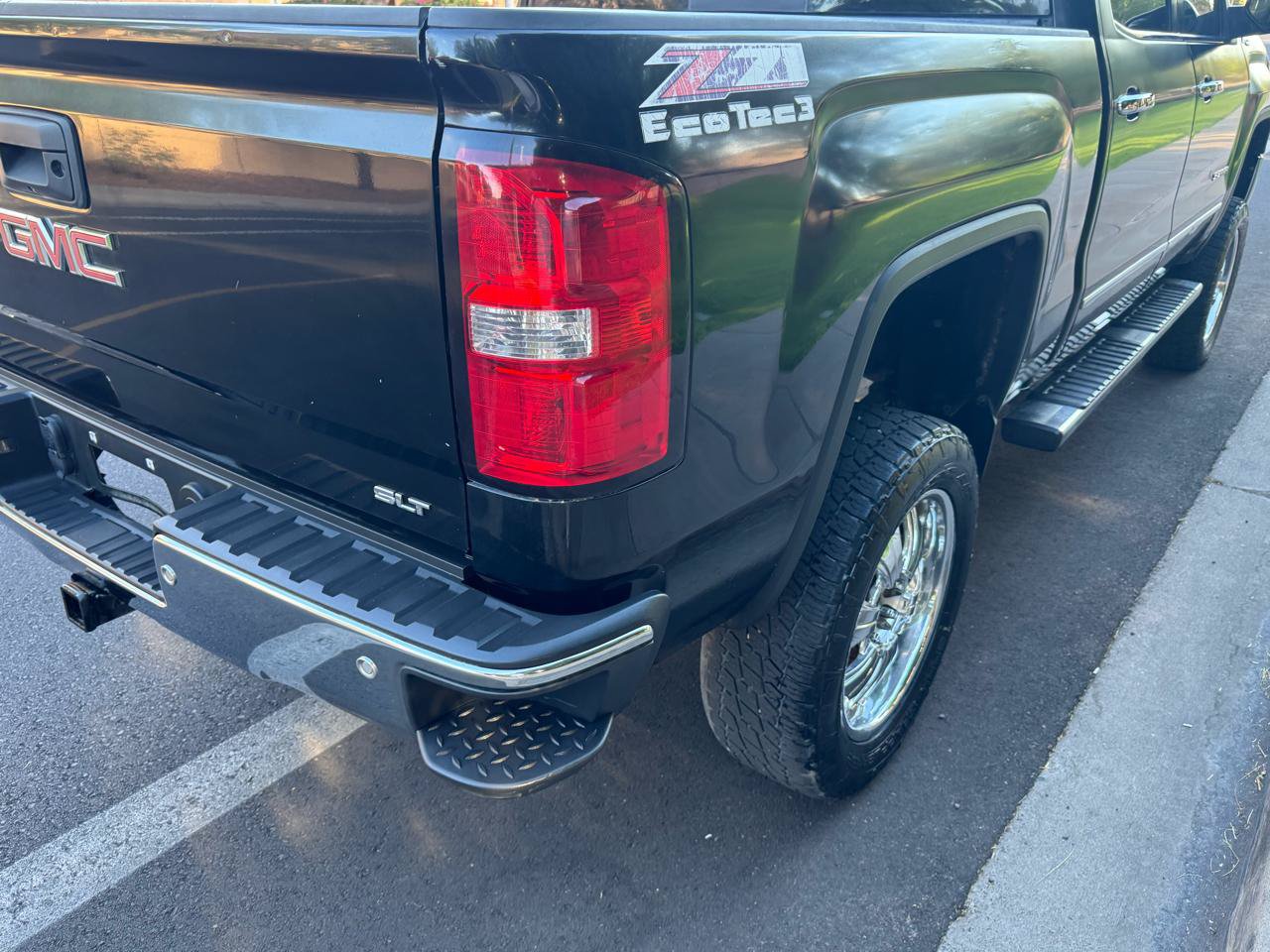 Used 2015 GMC Sierra 1500 SLT w/ SLT Crew Cab Value Package AWD/4WD image 51