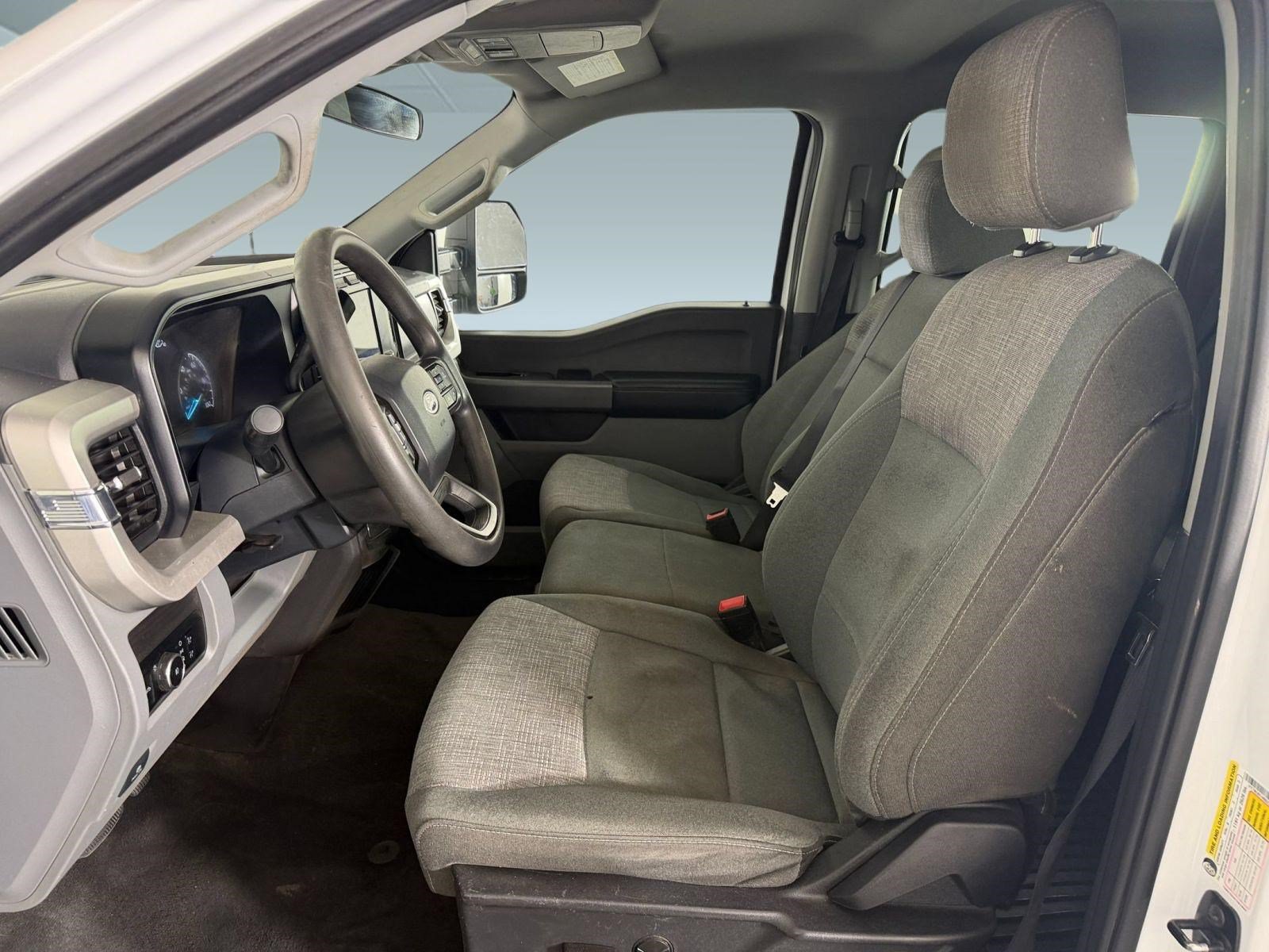 Used 2024 Ford F250 XLT AWD/4WD image 5