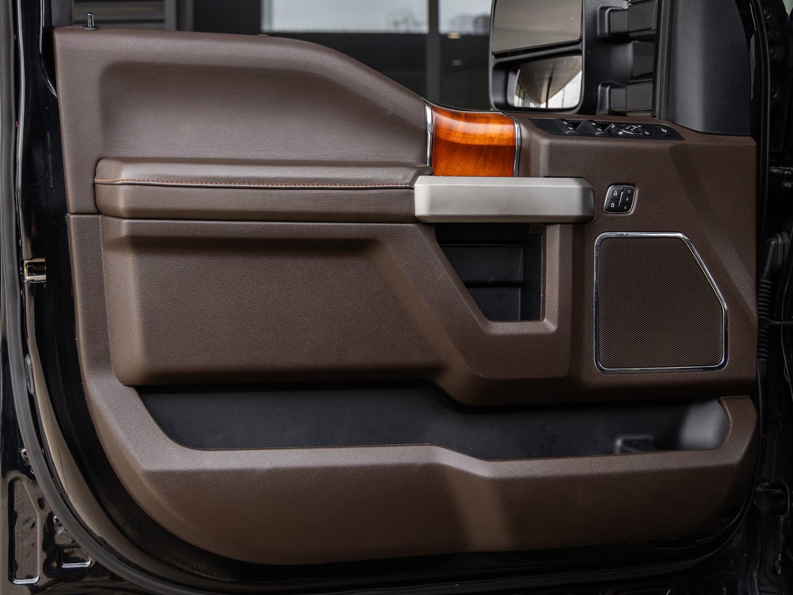 Used 2019 Ford F250 King Ranch w/ King Ranch Ultimate Package AWD/4WD image 19