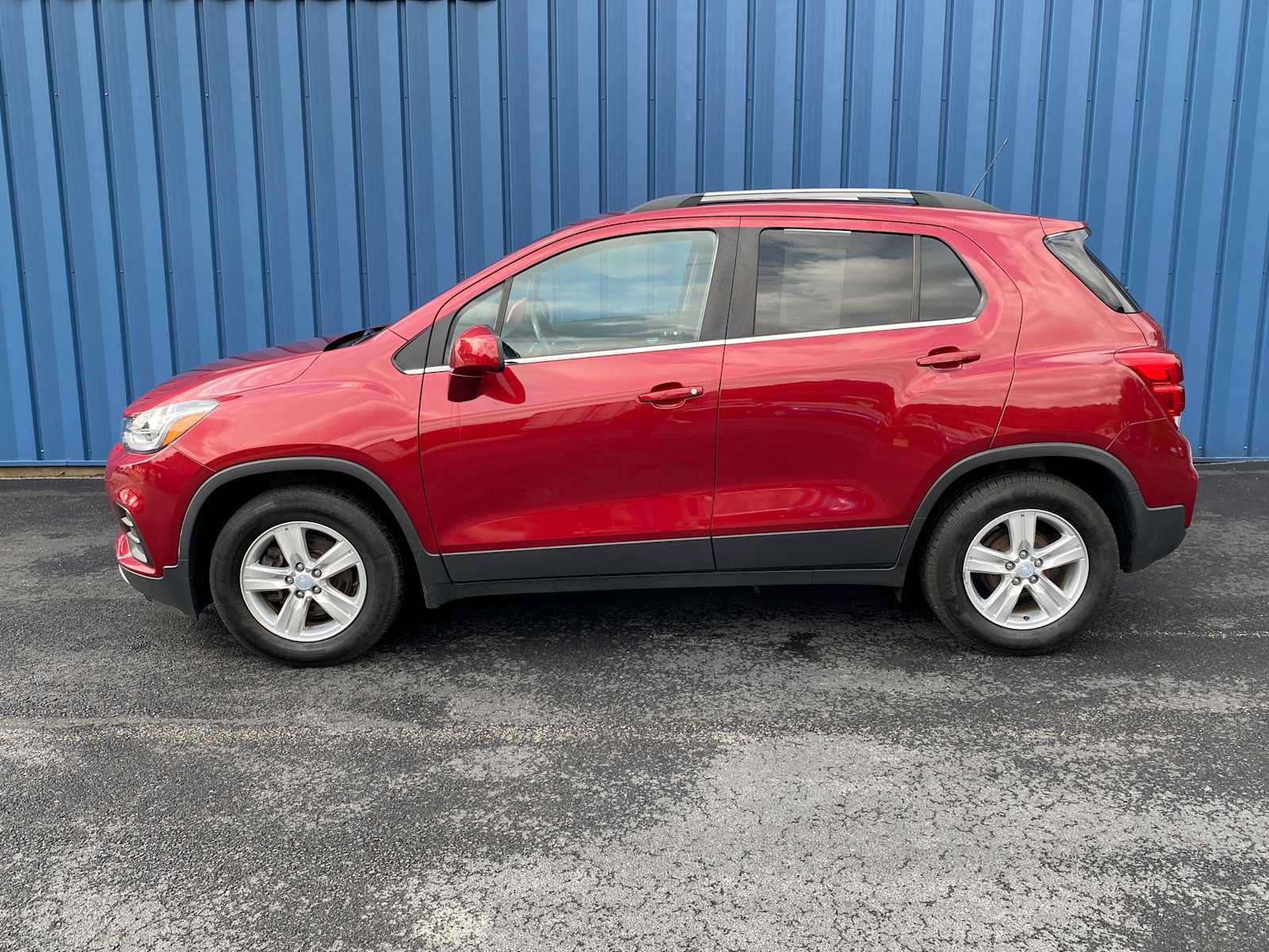 Used 2019 Chevrolet Trax LT FWD image 14